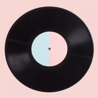 Pulseras personalizadas, camisetas, tote bags, vasos reutilizables....