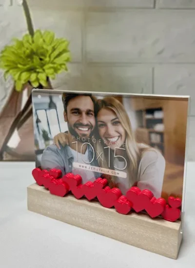 Marco-Metacrilato-Corazones-Rojos