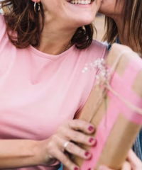 Regalo de cumpleaños para tu madre: ideas personalizadas que le encantarán