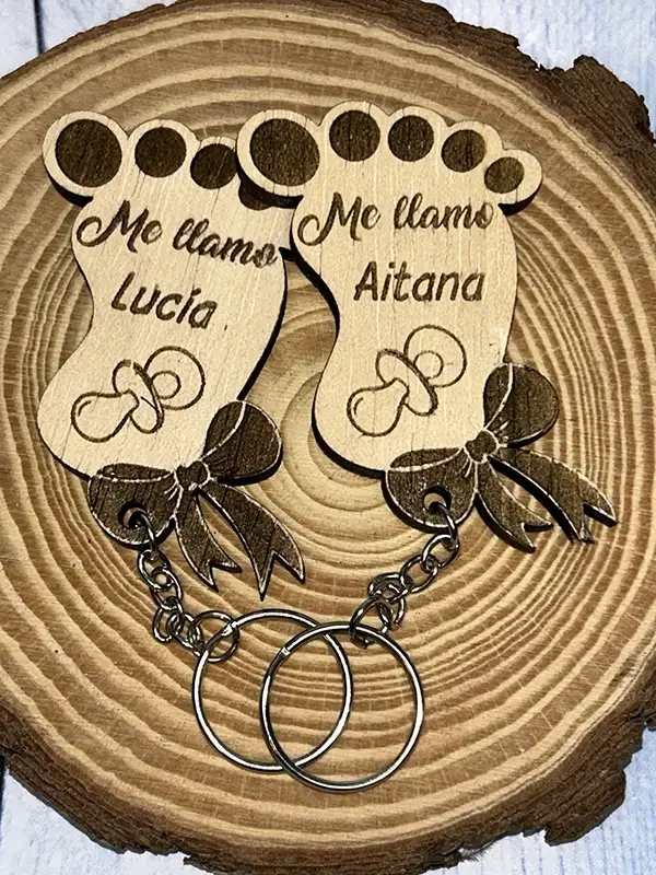 Llavero huellas de niños