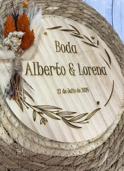 Rodaja-4-madera-grabada-laser-boda-alianzas-flores-secas-arbol-impressionregalos