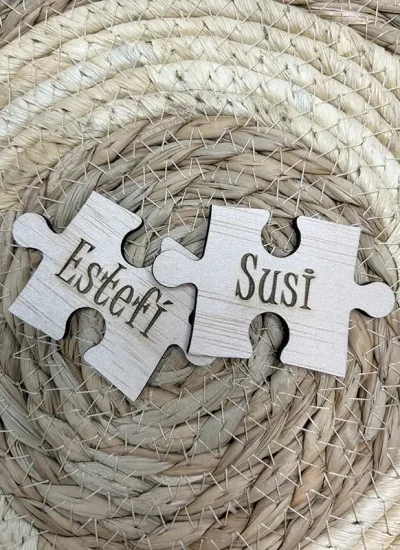 marcasitios-piezas-puzzle-mader-grabada-laser-bodas-eventos-impressionregalos