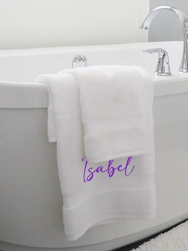 Toalla de baño bordada