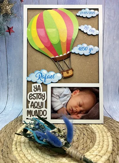 Marco-personalizado-bebe-natalicio-fotos-madera-grabada-corte-laser-colores-impressionregalos