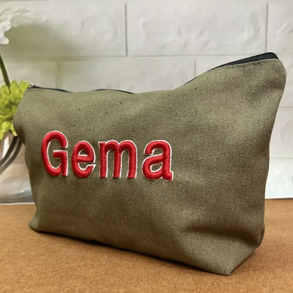 Neceser con nombre bordado 3D
