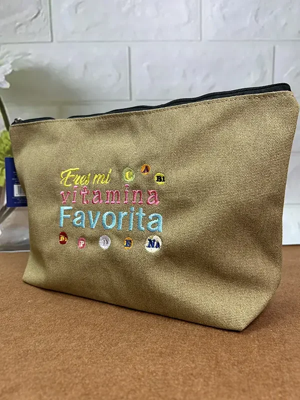 Neceser bordado "Eres mi vitamina favorita"